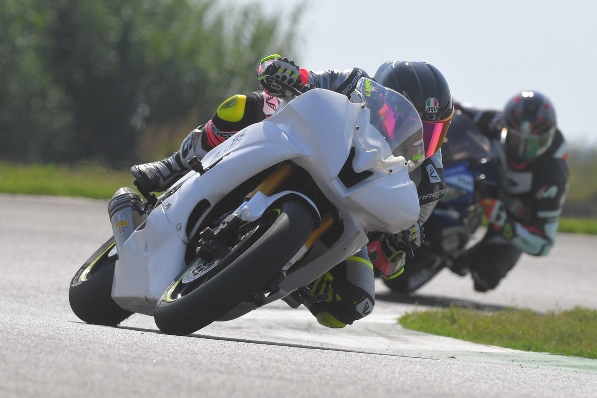 07464158-A24D-4C65-9BA8-0BBEA482587A