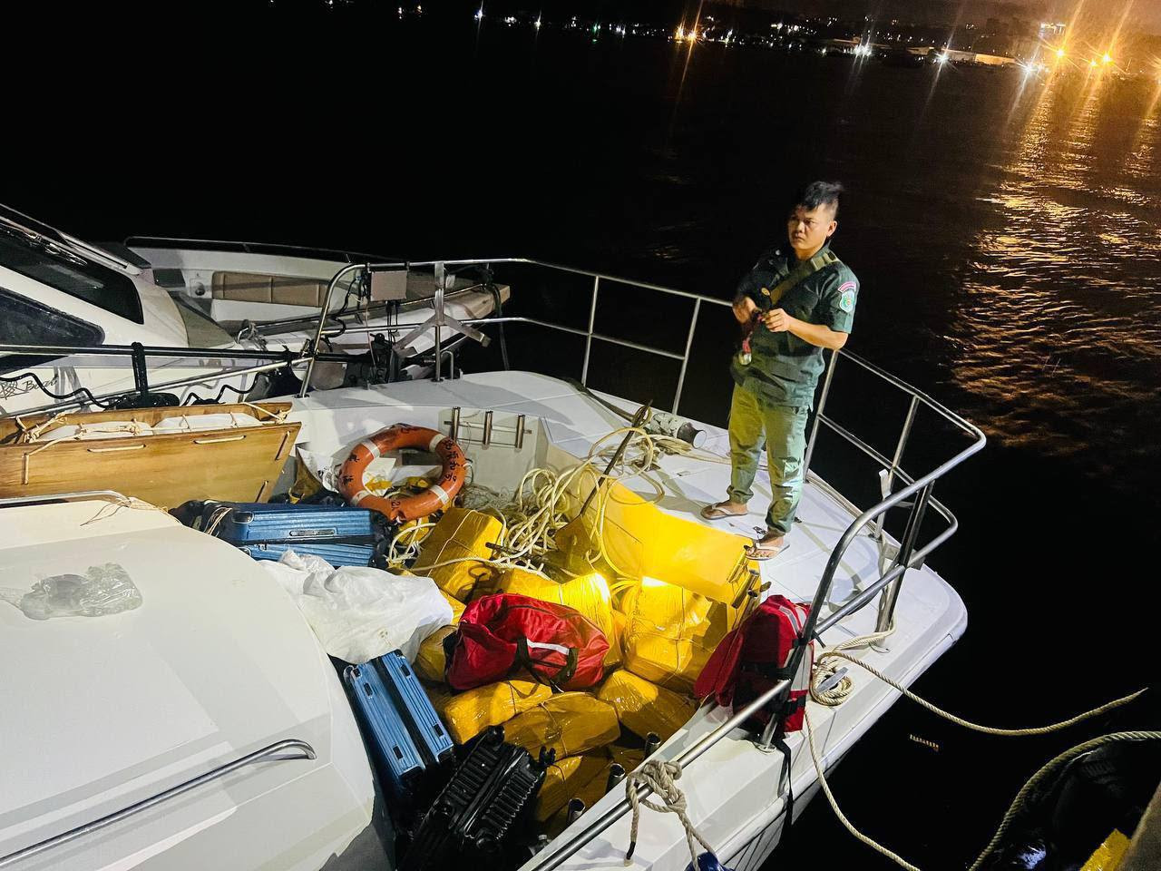 seven chinese arrested 840kg drugs guns koh russei cambodia news 2026 23434554