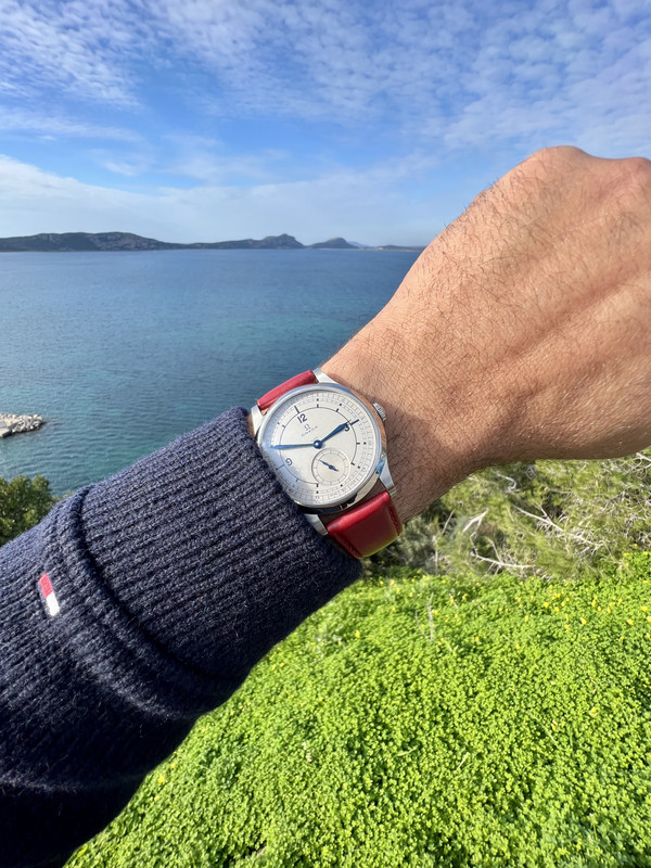 D64C0A7B-2A88-4883-81D1-1944CF10C9EF