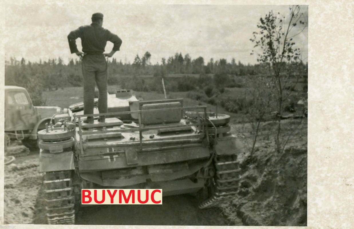 FOTO PANZER STURMGESCHÜTZ