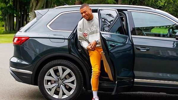 Mbappe in his Volkswagen Touareg