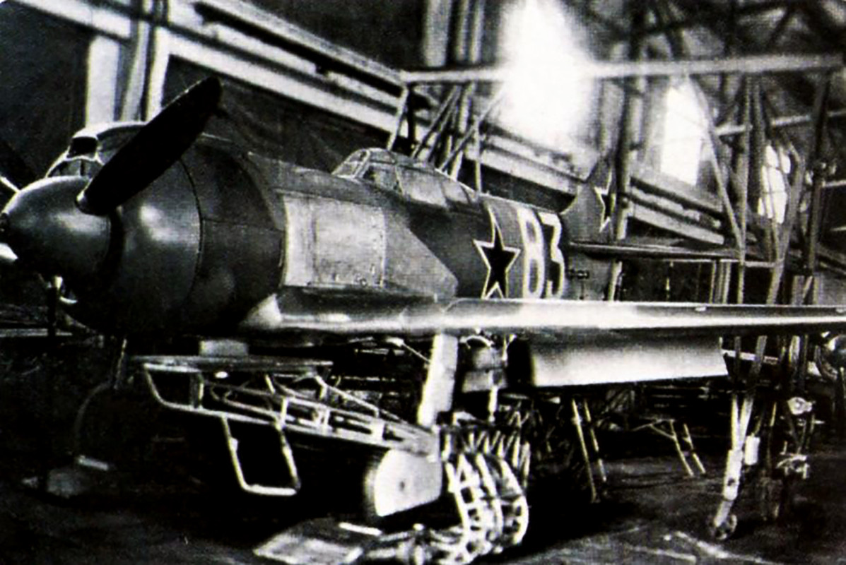 Lavochkin-La-5FN-White-83-factory-fresh-01