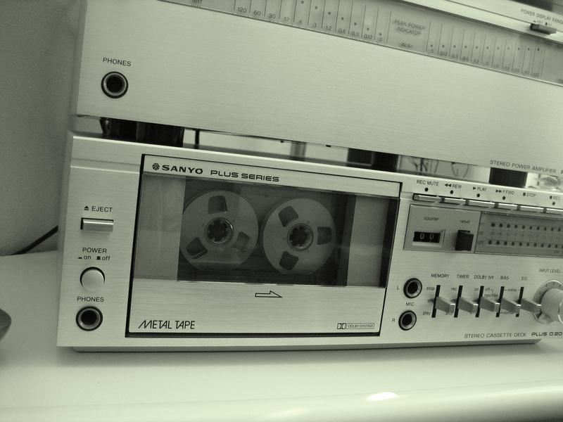 [Bild: SANYO-Plus-20-II-Midi-Anlage-bw-II.jpg]