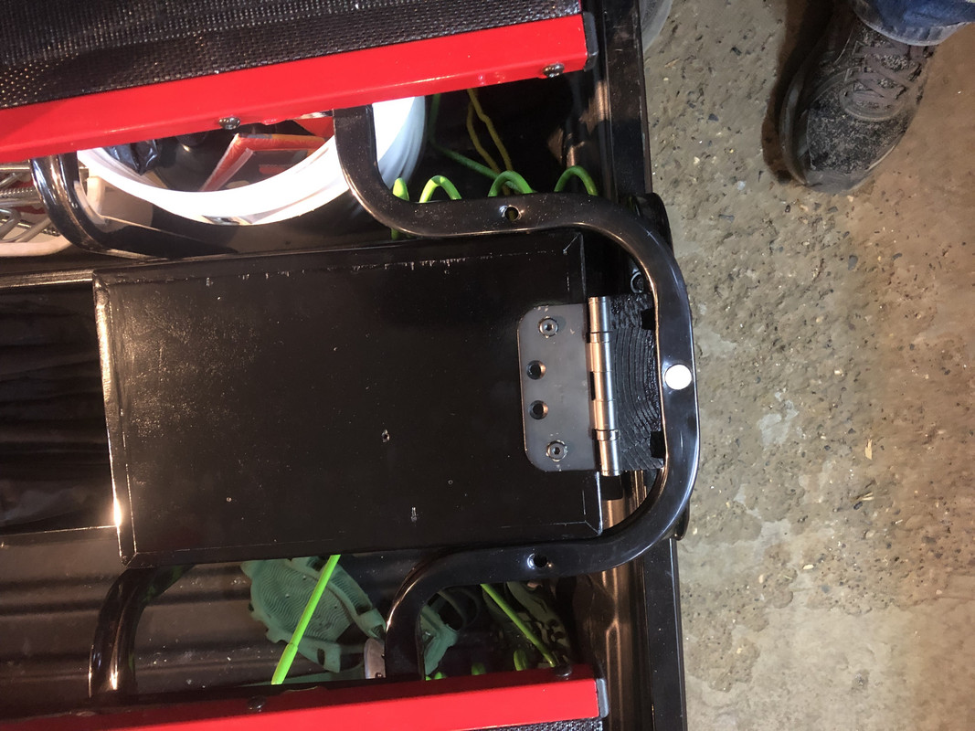 B48B19E0-B642-478D-B45F-5B7DD92F1D9E