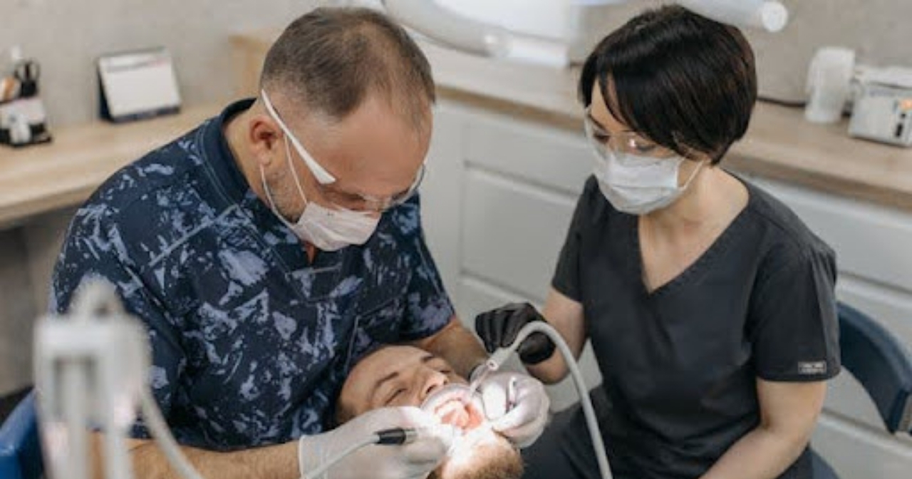  Mumbai Monsoon & Oral Health: Unique Care Tips for Rainy Days
