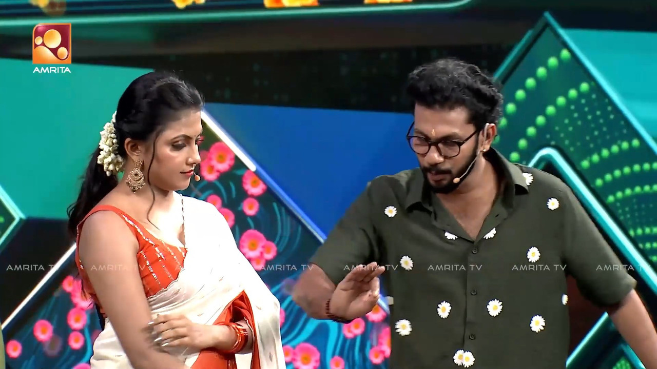 Alina,saumya, big boobs cleavage in onam outfits.mp4_snapshot_00.20.945
