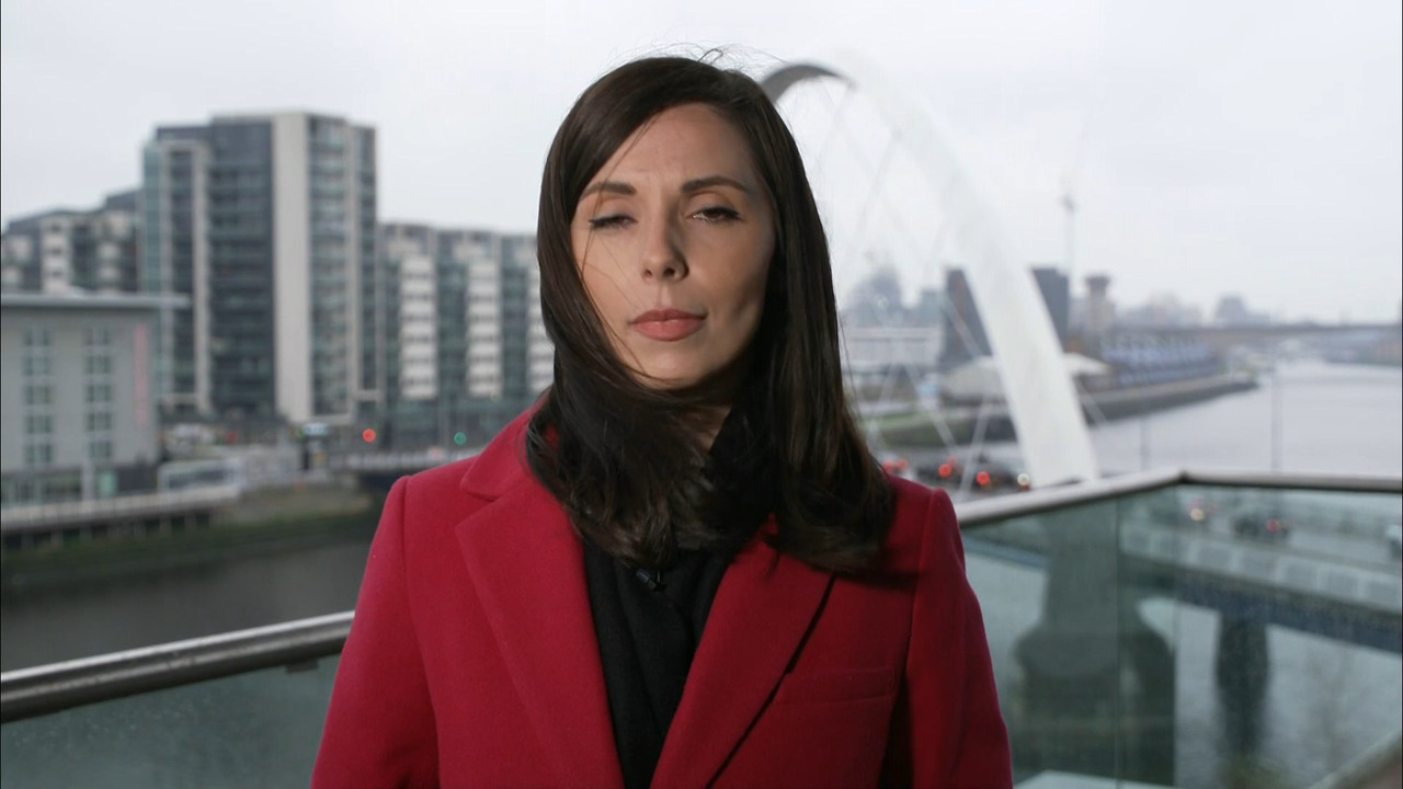 ITV Evening News_20220412_18301930.ts_snapshot_00.13.20.393
