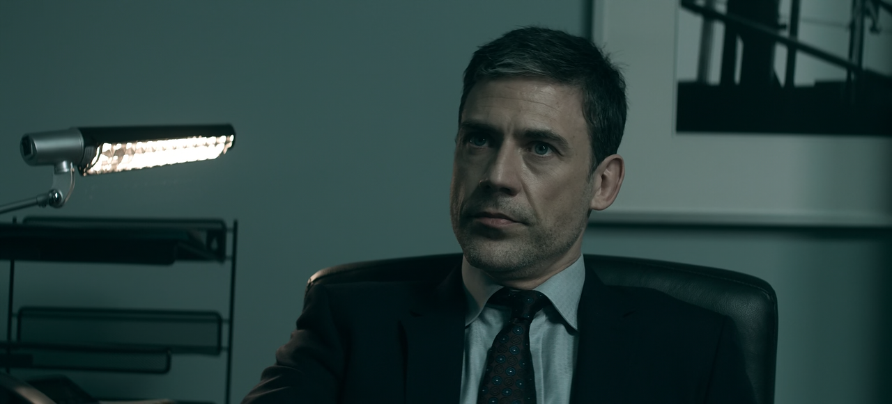 Superman.&.Lois.S01E07.Man.of.Steel.1080p.10bit.AMZN.WEB-DL.DDP5.1.HEVC-Vyndros.mkv_snapshot_36.02_[