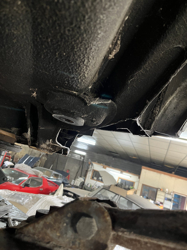 6E3F4028-3BAD-4155-9F68-66A4628E7AED