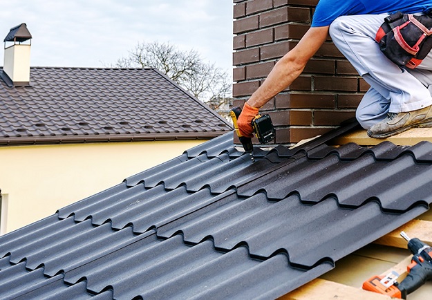 Essential Tips for Effective Roof Maintenance and Repairs
