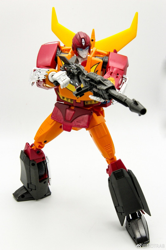 MP-09-Rodimus-Convoy-Reissue-06