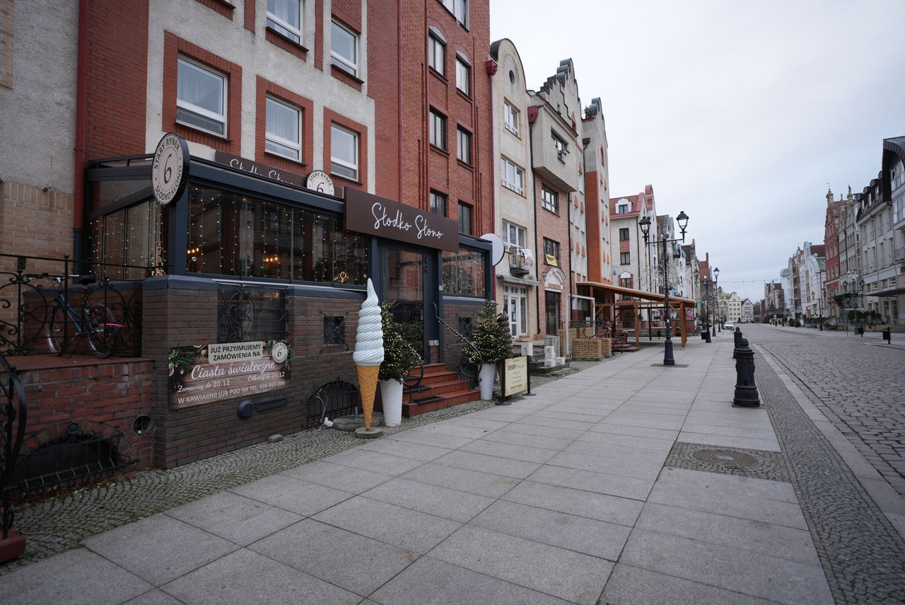 Realizacja ogrodu zimowego dla restauracji 18