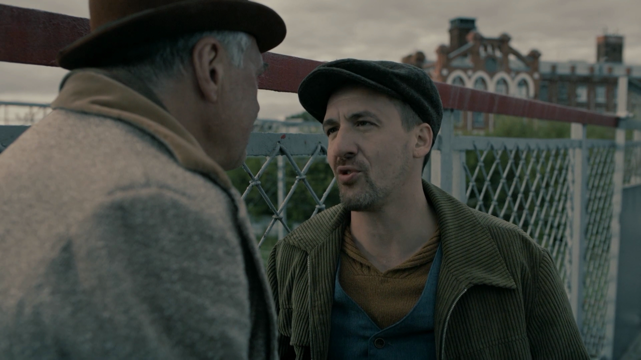 Za.chas.do.rassveta.e03.2021.WEB-DL.(1080p).Getty.mkv_002142.250