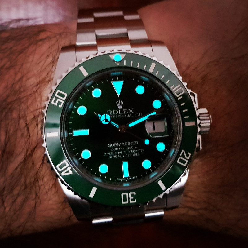 Rolex Submariner 300M 40 mm Ref. 116610LV  (2)