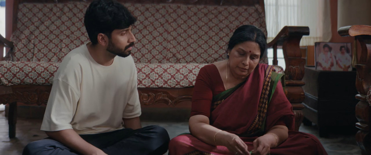 Aaromaley 2025 WebRip [Hindi + Tamil + Telugu + Malayalam + Kannada] 480p 720p ESub Screenshot