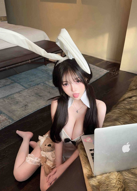 火辣性感高級外送茶女孩身段展現