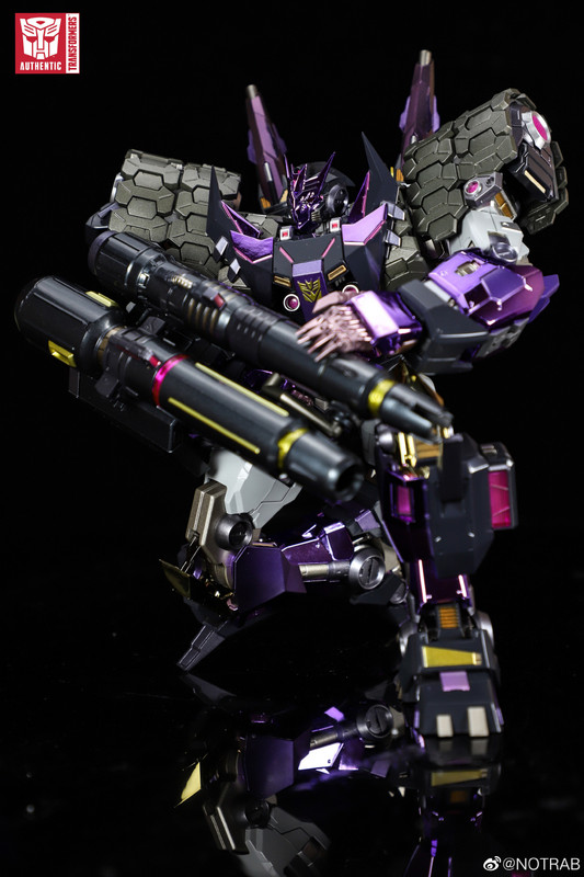 Kuro-Kara-Kuri-IDW-Tarn-Limited-Burst-Version-03