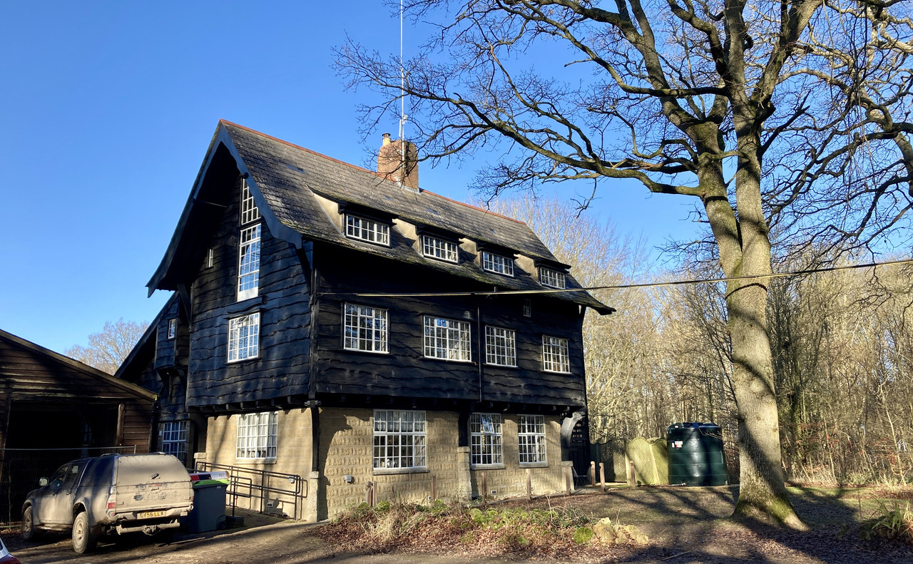 B0346F9C-00F2-43D2-BD7C-65BD86EA740D