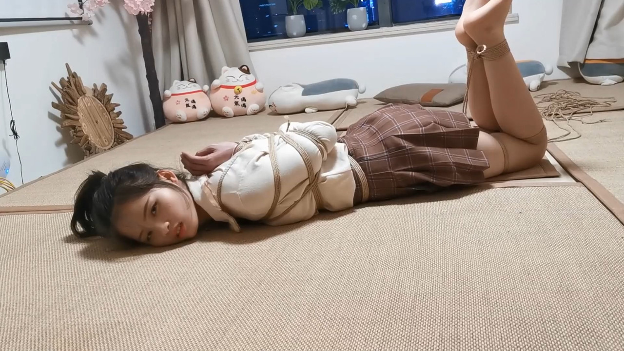 奥特曼 5个新妹子！羽小靖 陈小镯 小晴 小荣 小郭_0001.mp4_20230115_131335.973