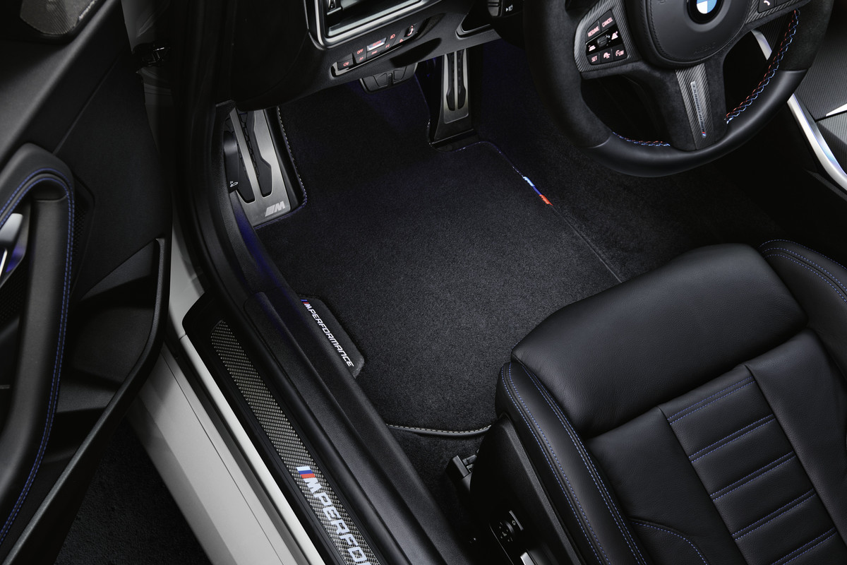 P90484604_highRes_the-all-new-bmw-m-pe