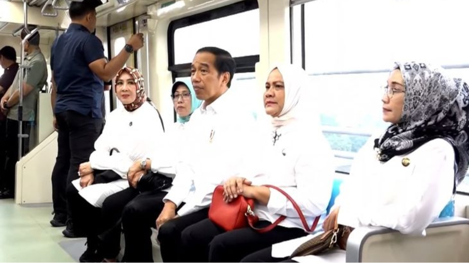 Presiden Jokowi meresmikan LRT Jabodebek pada Senin (28/8/2023). (Dok. Sekretariat Presiden)