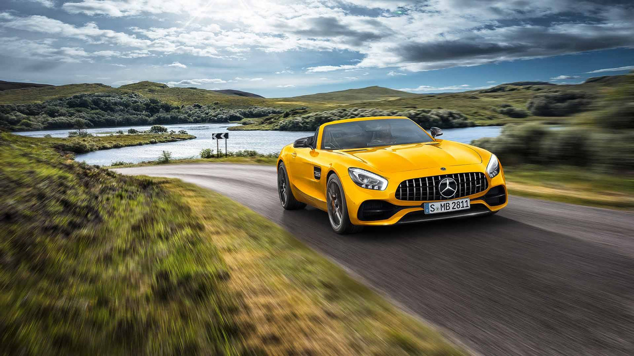 Mercedes-AMG GT S Roadster (2)