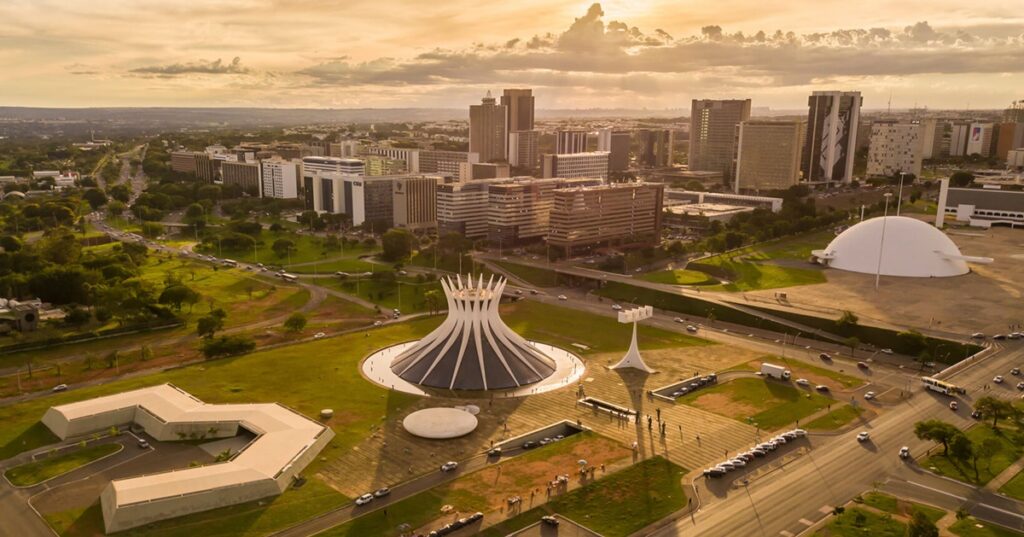 Gastos públicos superam arrecadação e devem fechar 2025 em R$ 5,2 trilhões
