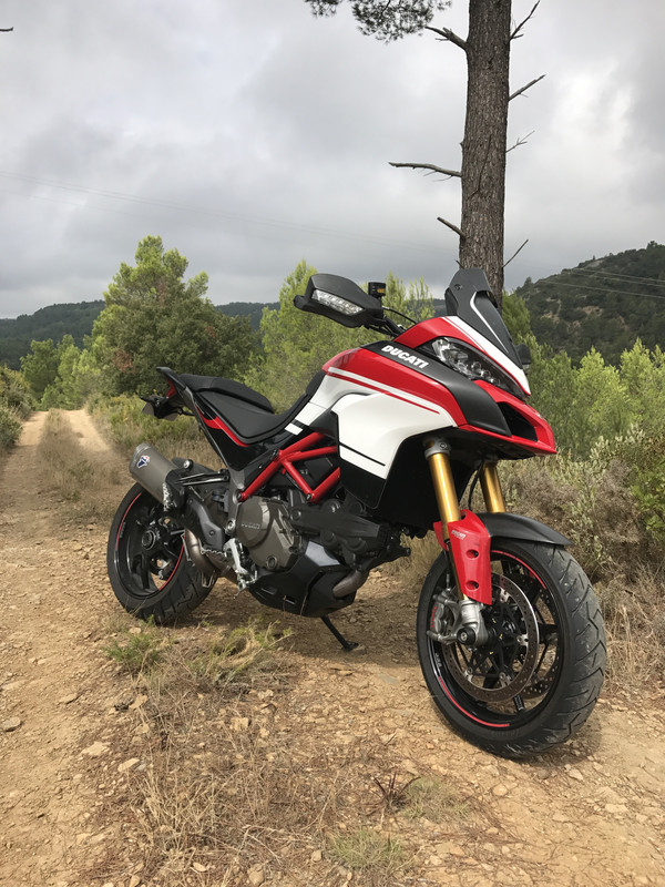 EC40AB08-8373-400D-A771-E5E1C6790E48