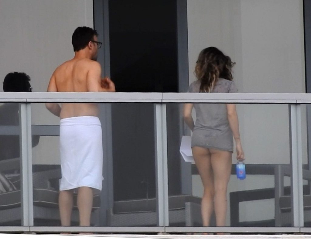 Jennifer-Barnet-upskirt-STARS-com-20