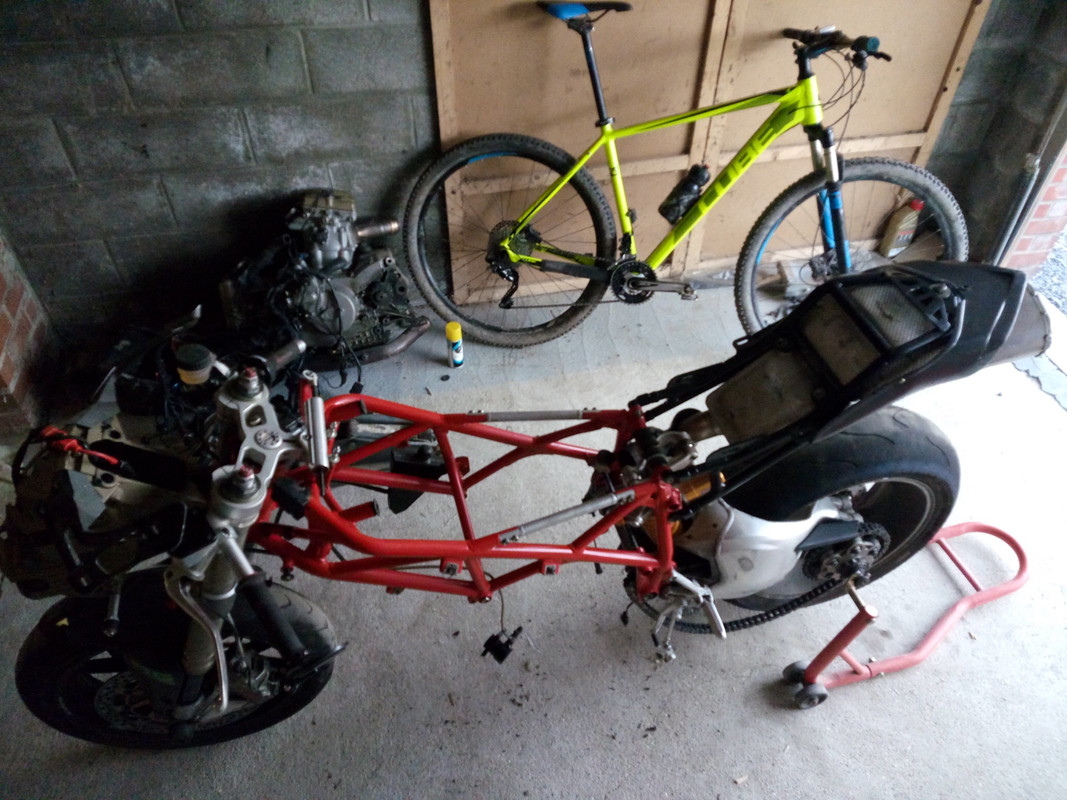 F0B567B3-43DD-4C76-A867-2BA30F3CEA66