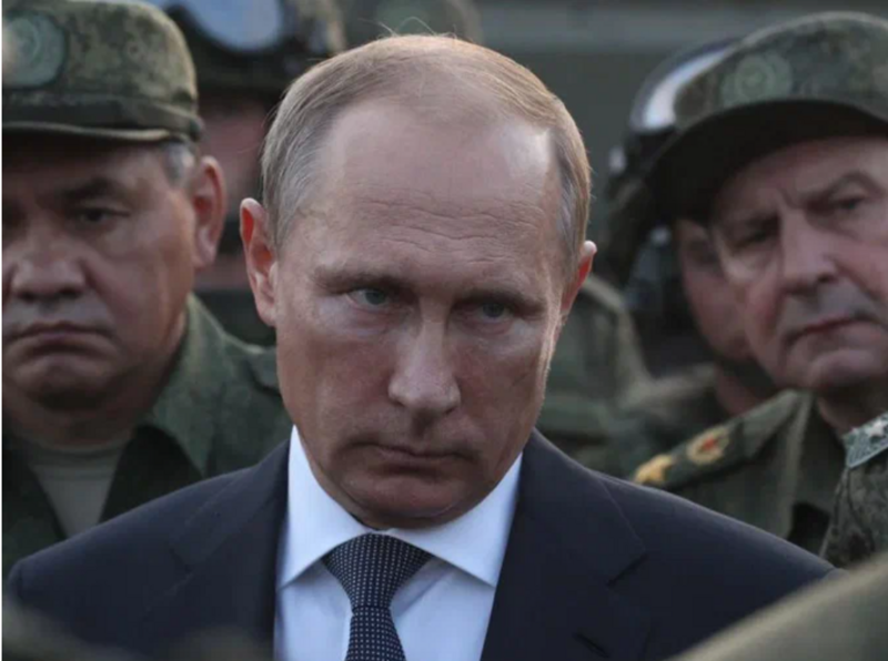 Putinas paaiškino kas nutiks su priešo lėktuvais dislokuotais Lenkijoje