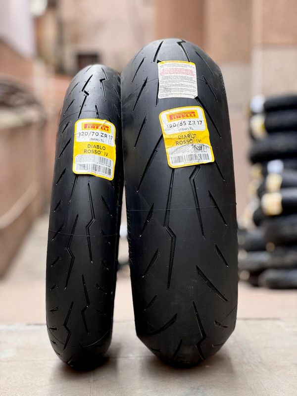 Buy Pirelli Diablo Rosso 4 120/70ZR17 Front Tyre | Torque Block