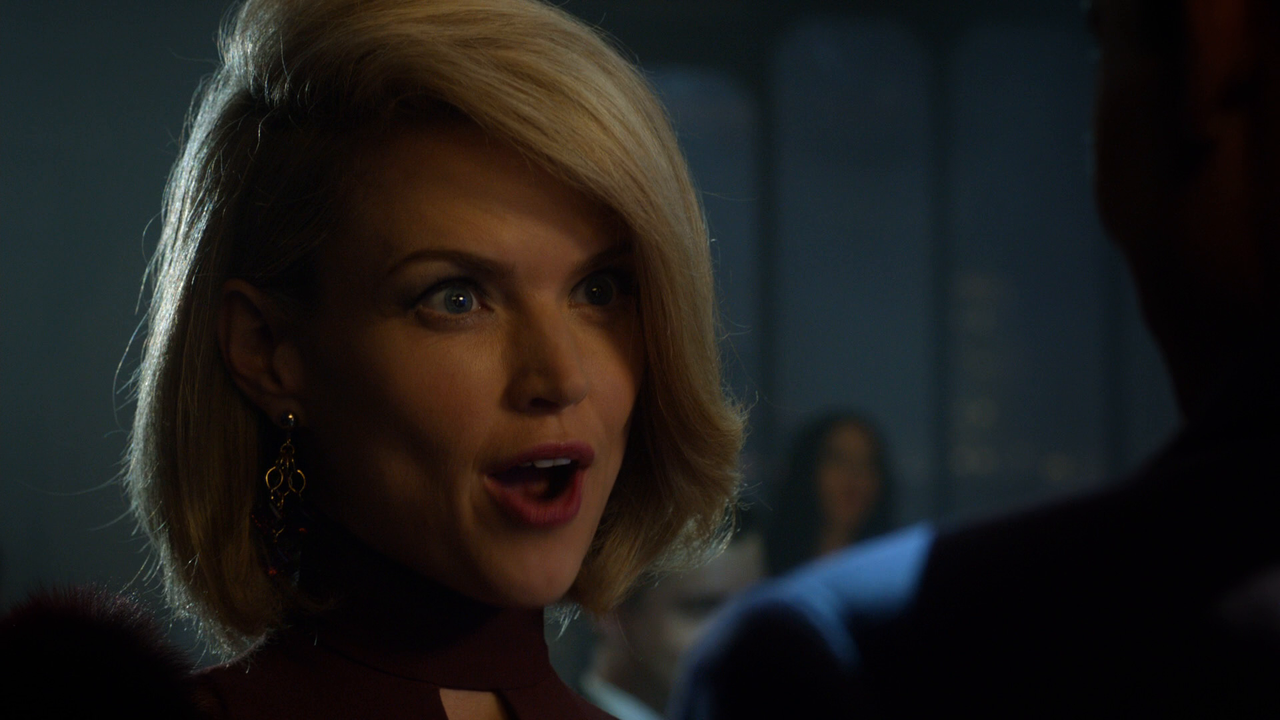 Gotham.S03E01.Il.cacciatore.di.taglie.1080p.BDRip.ITA.ENG.x264-BlackBit[screenshot 4]