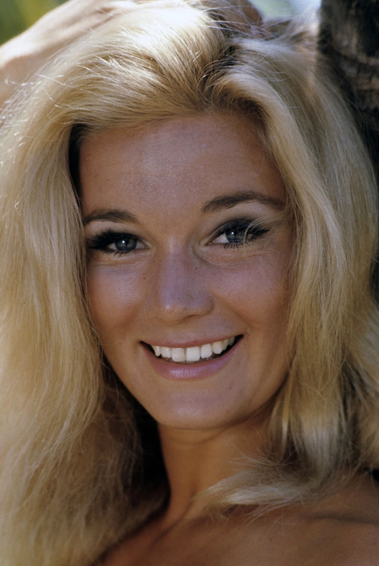 Yvette Mimieux d32