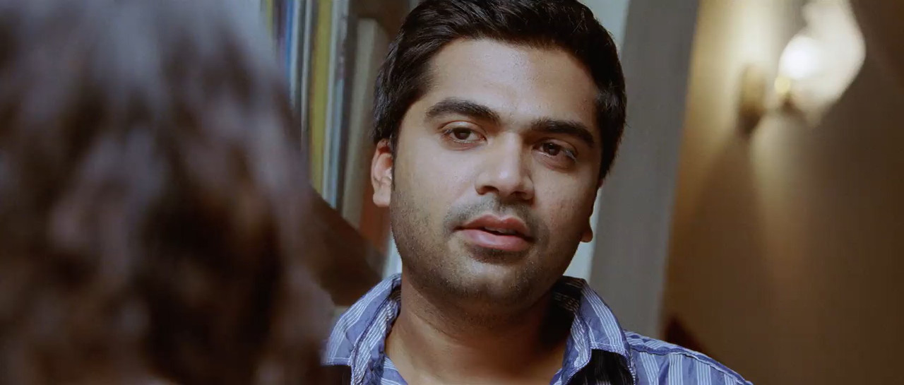 Vinnaithaandi Varuvaayaa 2010 BluRay [Tamil] 480p, 720p ESub Screenshot