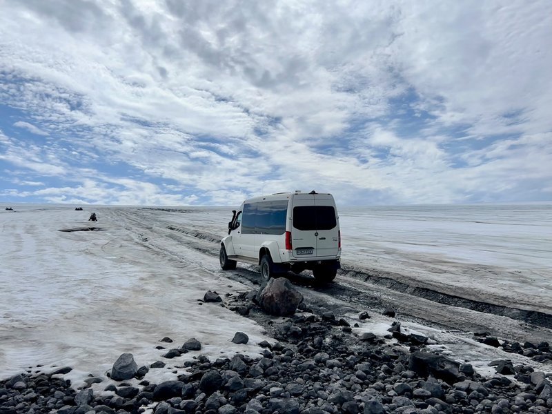 15/07/2025  PISTA 550 KALDADALSVEGUR. PISAMOS EL GLACIAR LANGJÖKULL - 2º Viaje a la Tierra del Hielo y Fuego de 21 días (en construcción, con videos) (15)