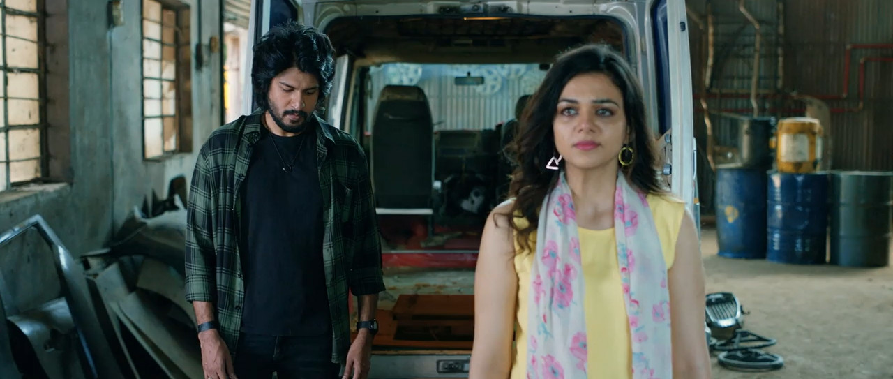 Idi Minnal Kadhal 2024 WebRip [Hindi + Tamil] 480p, 720p ESub Screenshot