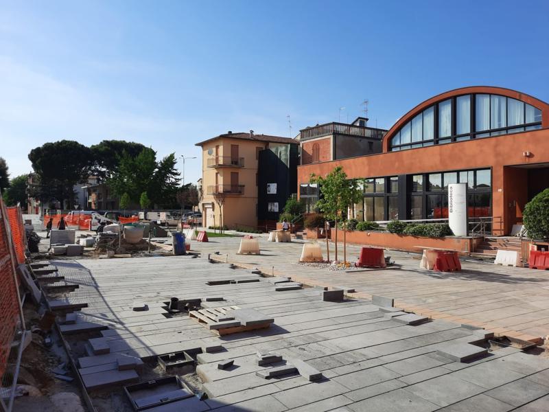 foto-piazza-roma.jpg