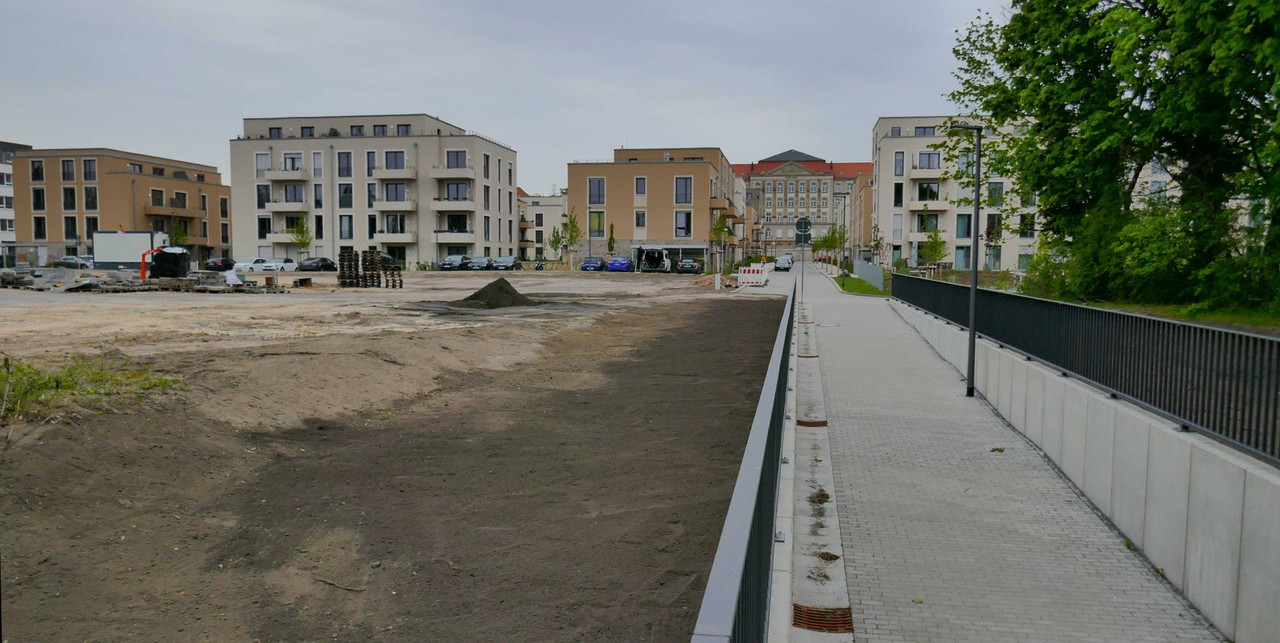 Bild: https://i.postimg.cc/cLTRS9bZ/P1190732.jpg