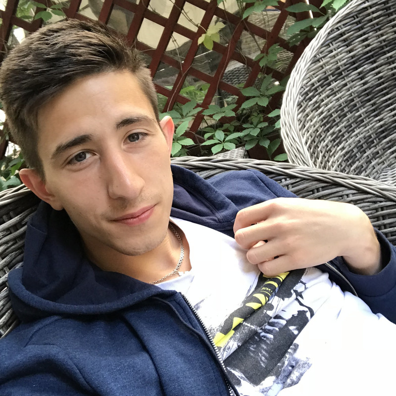 E8C28048-C401-486C-B19D-8B1BEF5614EF