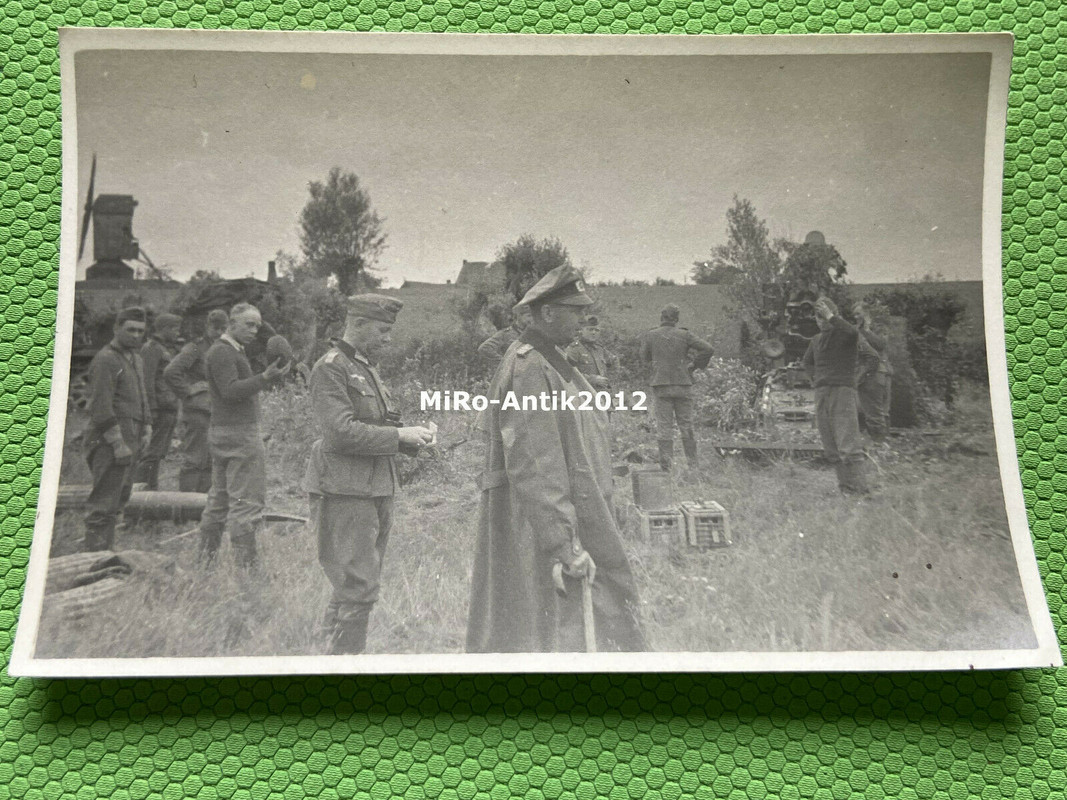 Feuerstellung, General und eine Windmühle in Russland
