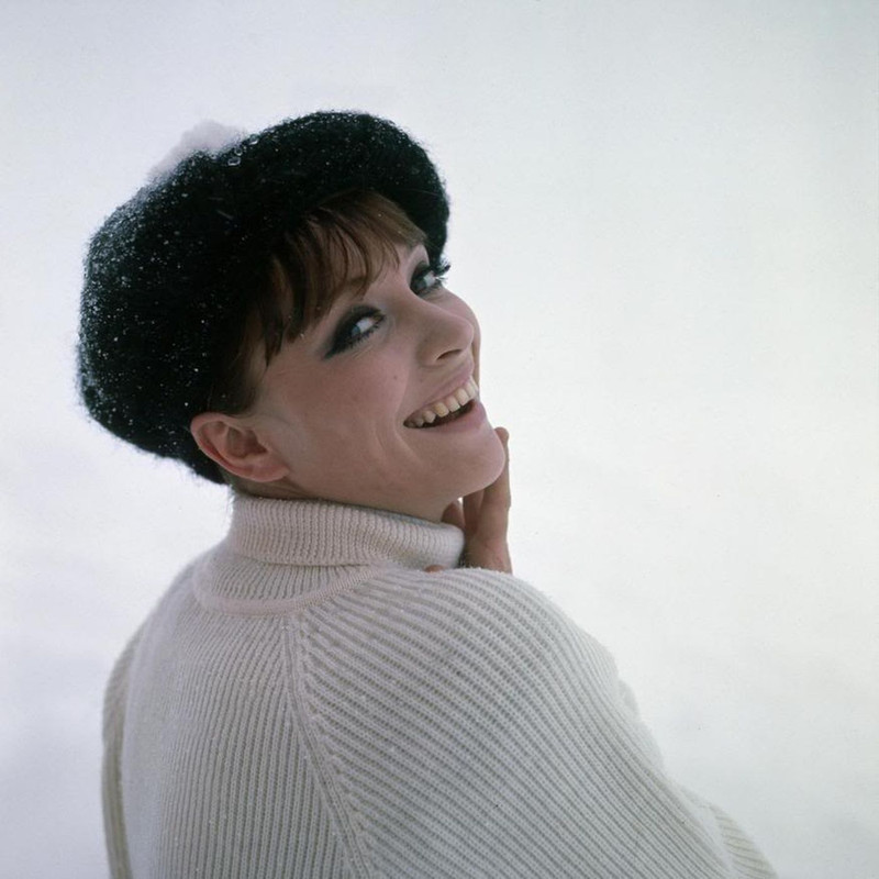 anna_karina_mc75
