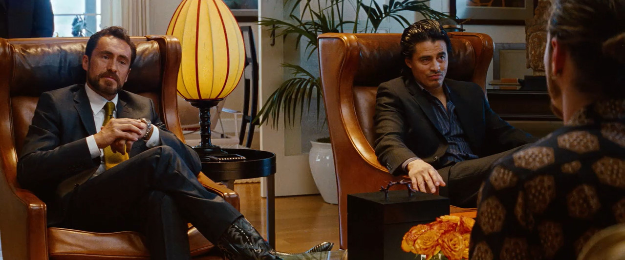 Savages 2012 BluRay [Hindi + Tamil + Telugu + English] 480p 720p ESub Screenshot