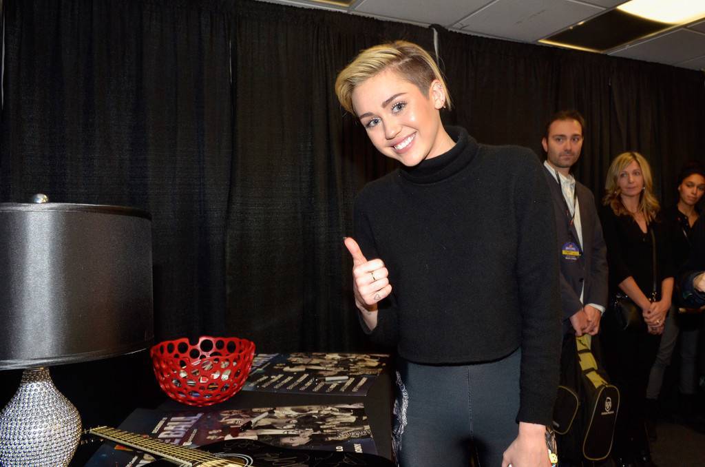 Miley-Cyrus-244
