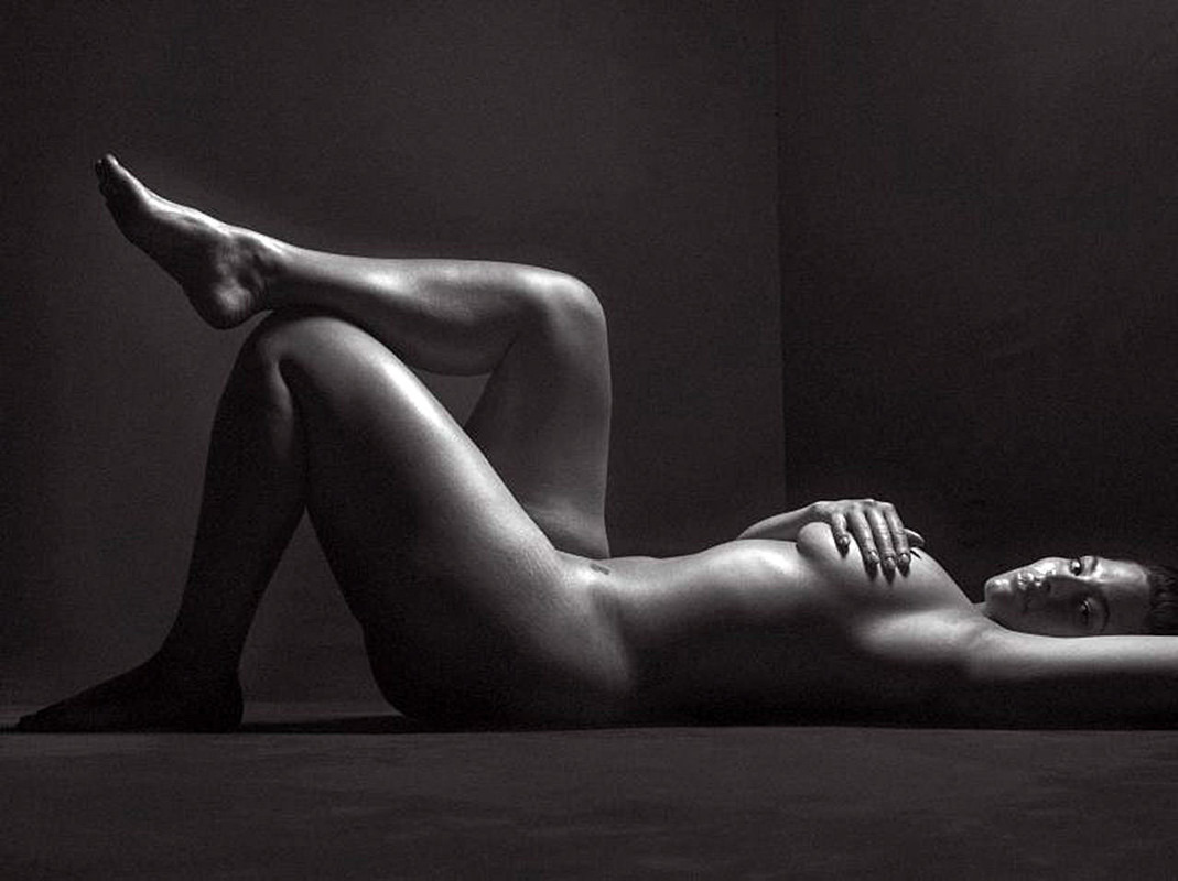 Ashley-Graham-Nude-086