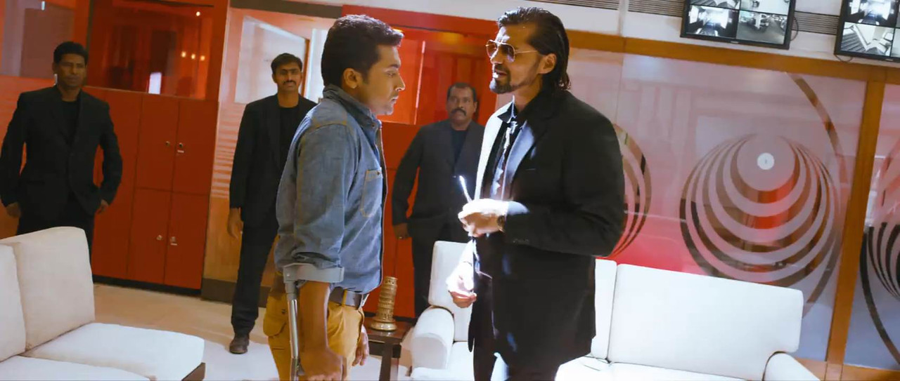 Anjaan 2014 BluRay [Tamil] 480p, 720p ESub Screenshot