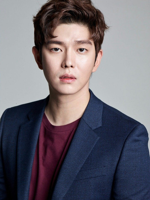 Yoon Kyung Sang