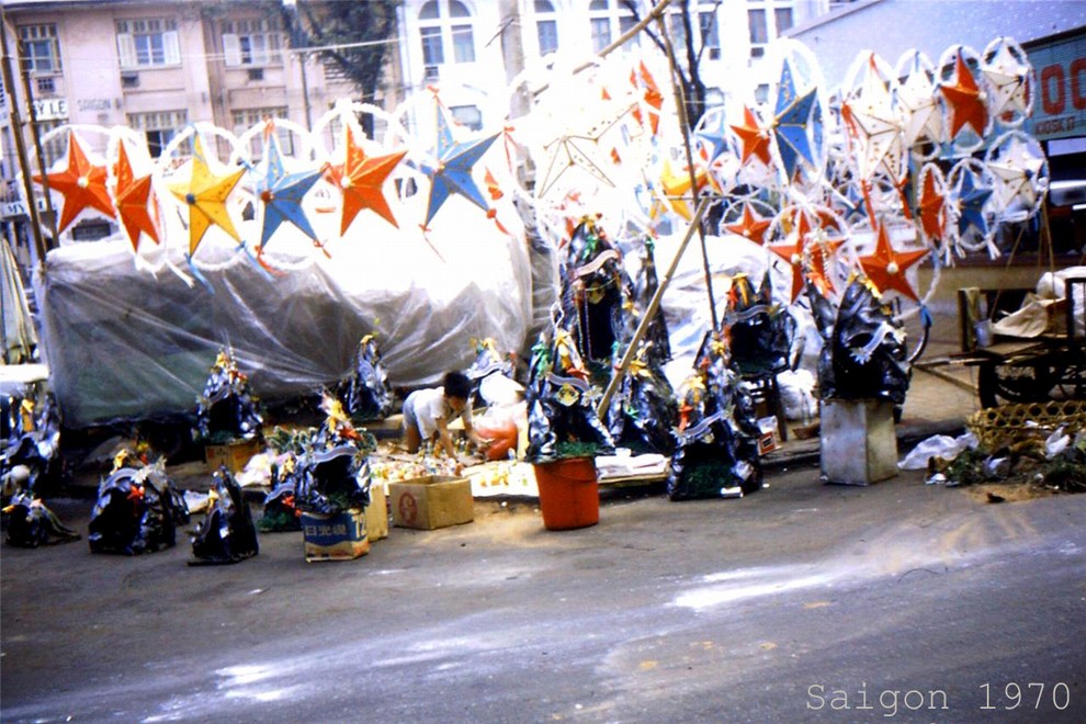 [Image: giang-sinh-noel-saigon-xua-17.jpg]