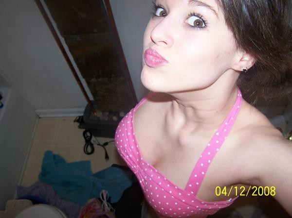 Gorgeous-Babe-11