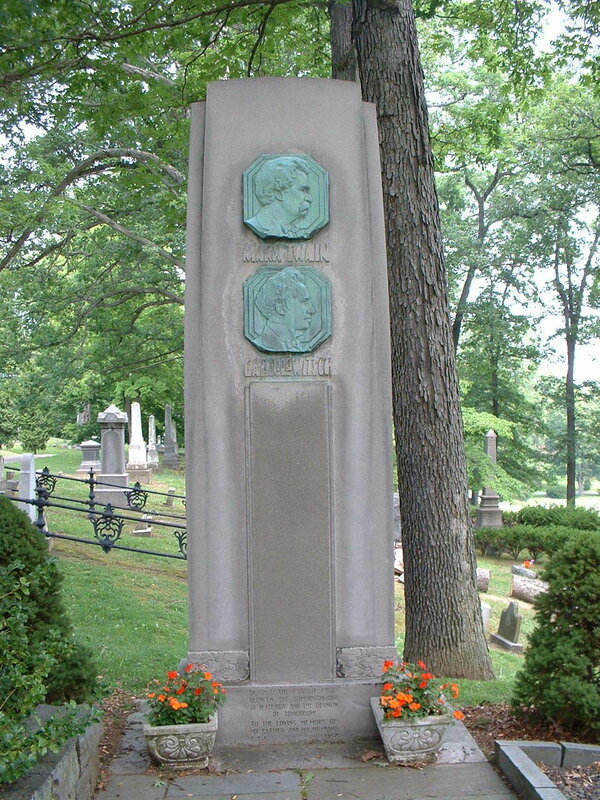 1-Mark-Twain-Grave